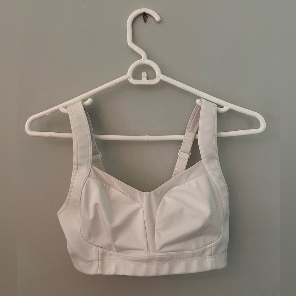 Lululemon ‘Ta Ta Tamer’ sports bra